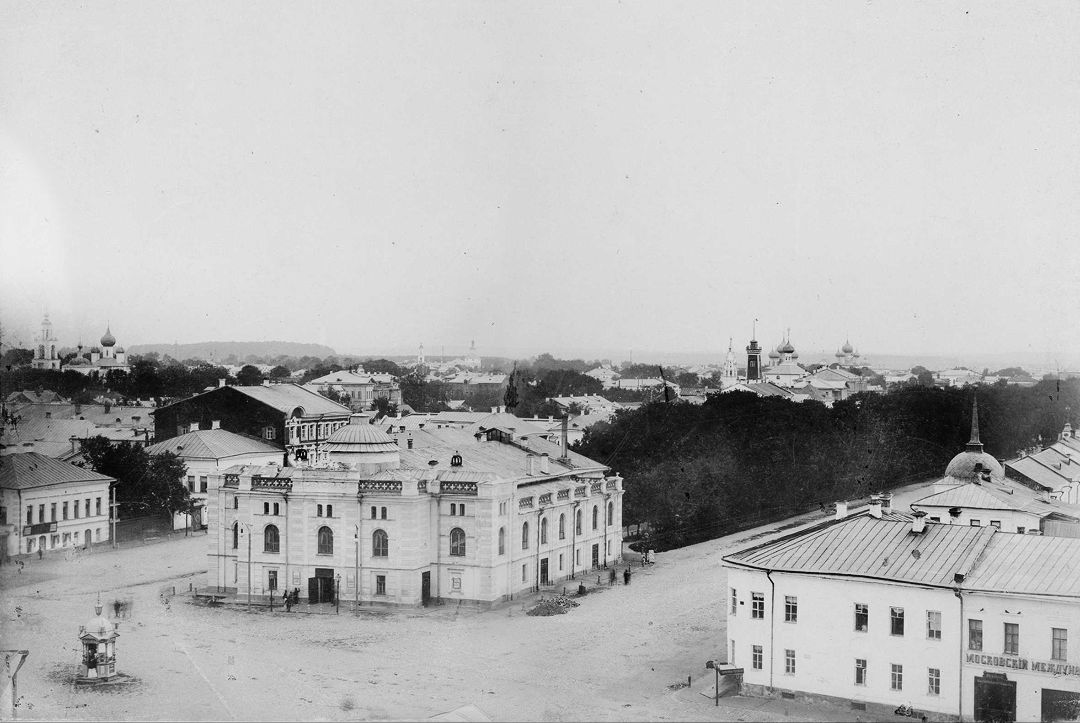 Вид на город Ярославль с колокольни церкви Святого Власия в г. Ярославле (церковь не сохранилась). Начало ХХ в.